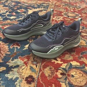 Teva Navy and Olive Sneakers New Wms 8.5